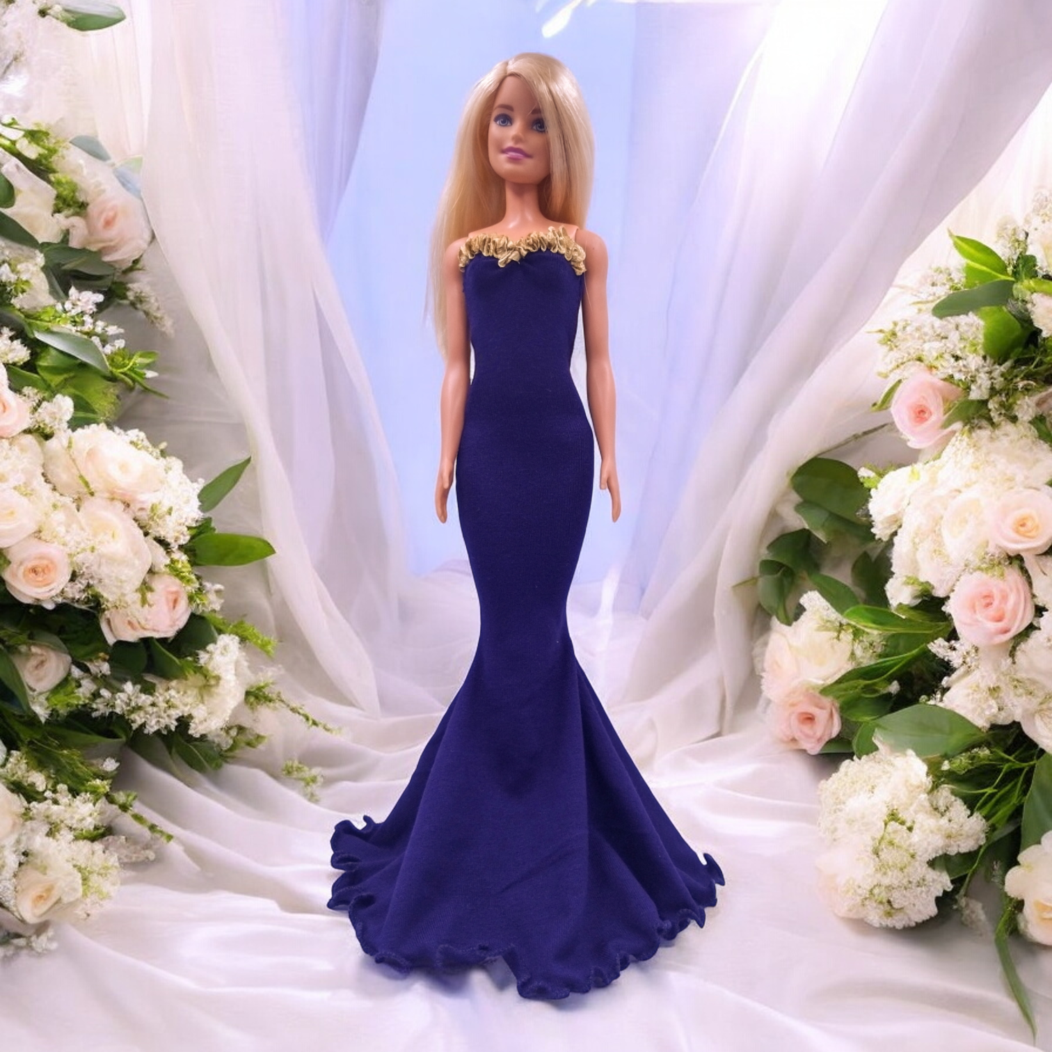 Extra hosszú fodros sötétkék sellő fazonú barbie ruha