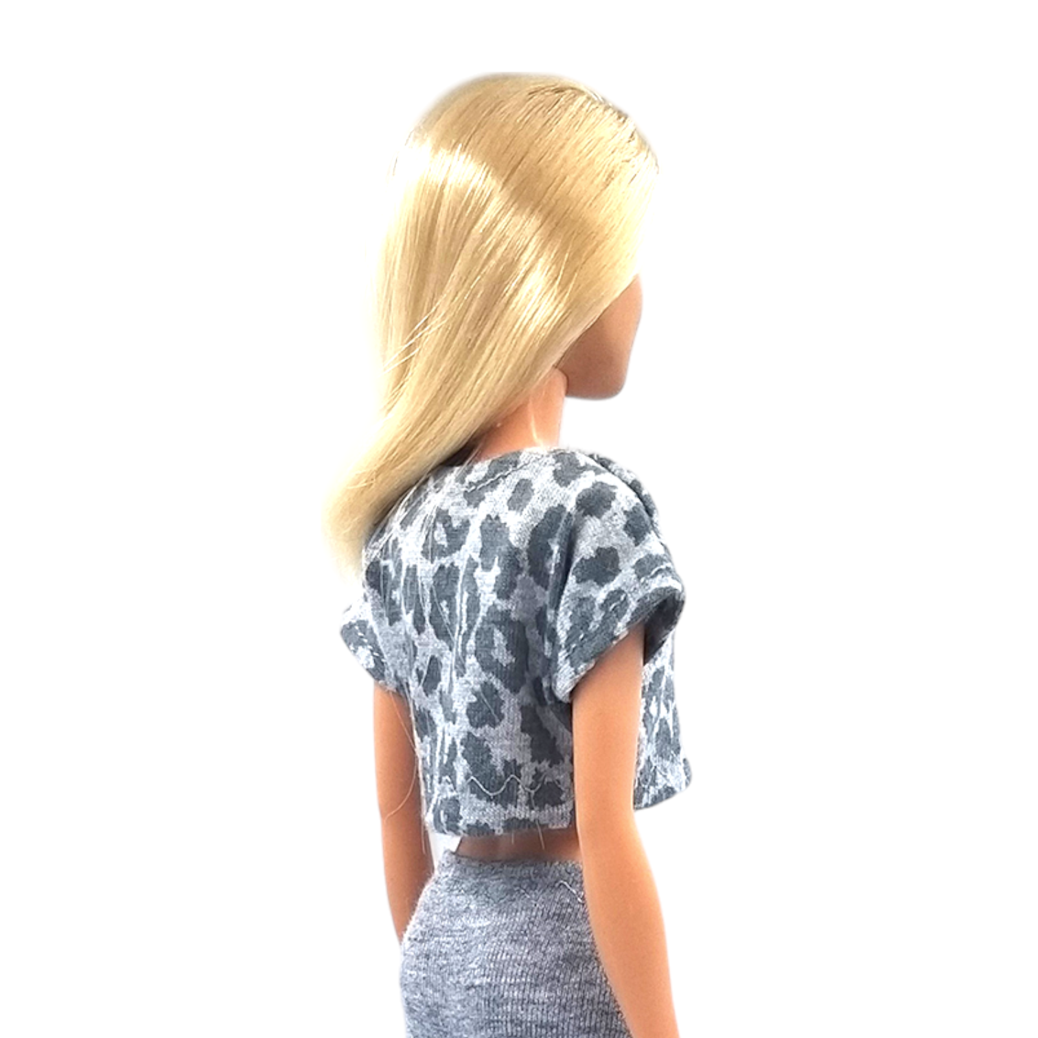 Csónaknyakú, rövid ujjú barbie póló, szürke párducmintás