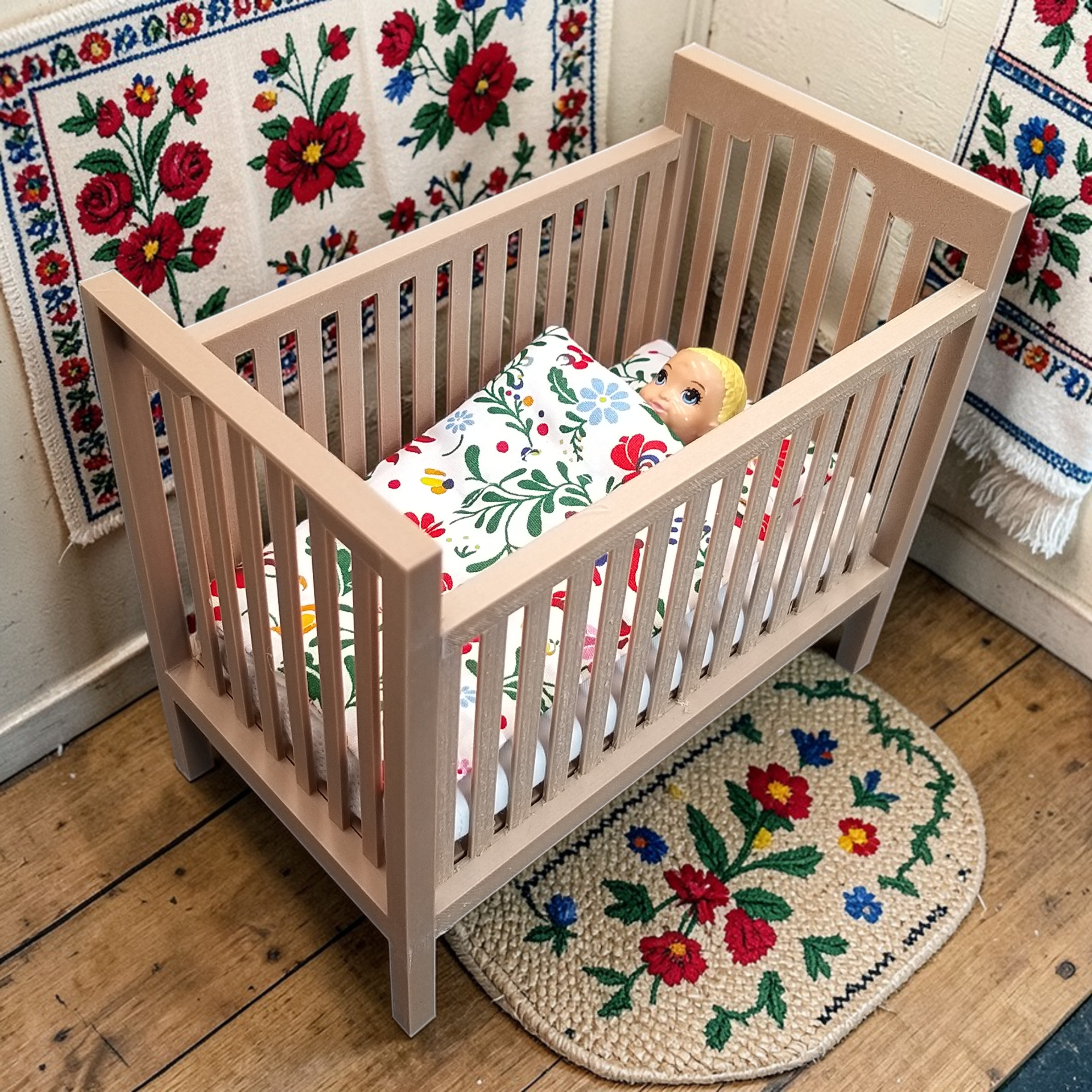 barbie baba ágynemű magyar népi virág mintával
