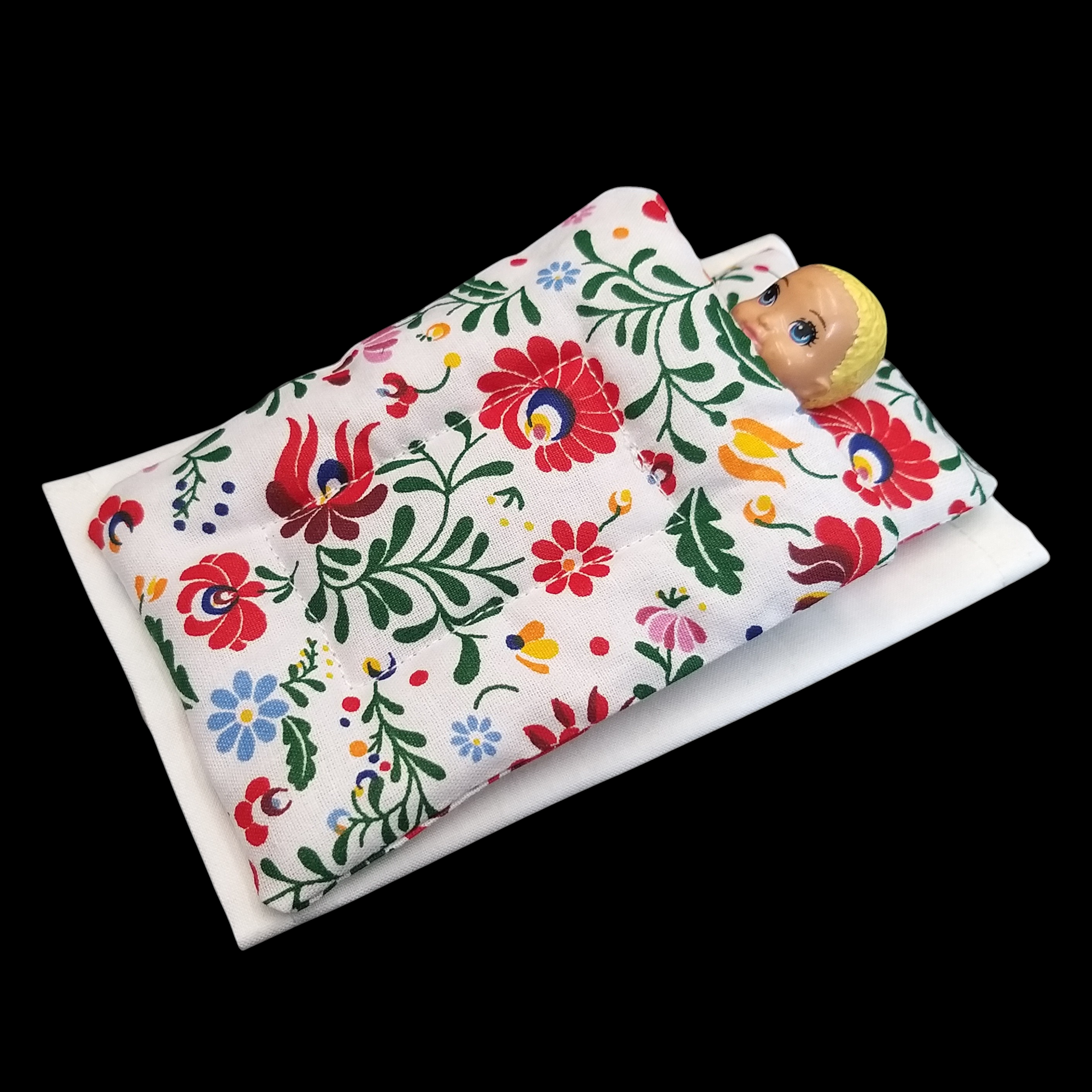 babaház ágynemű matyó virágmintás párna takaró
