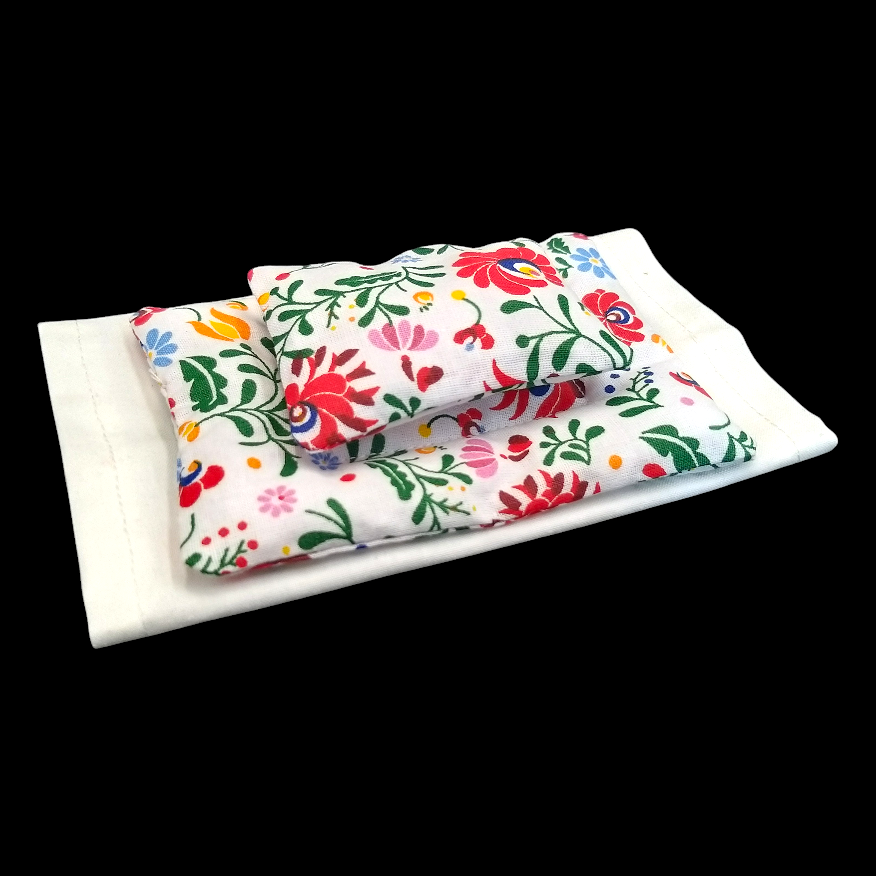 barbie kiságy ágynemű színes népi mintával
